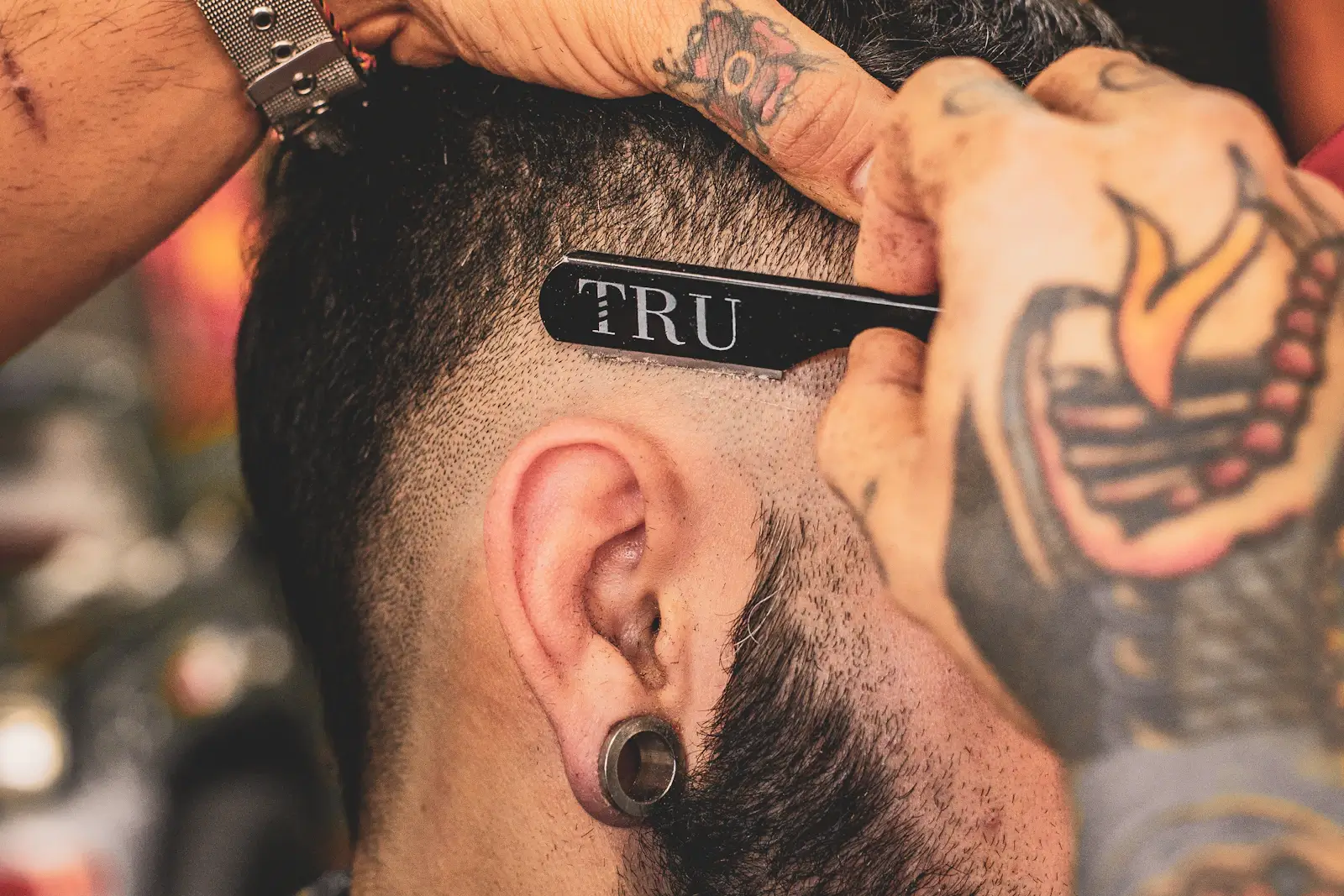 Barbershop bekleme listesi ve walk-in: spontane müşterileri düzenli planlamak