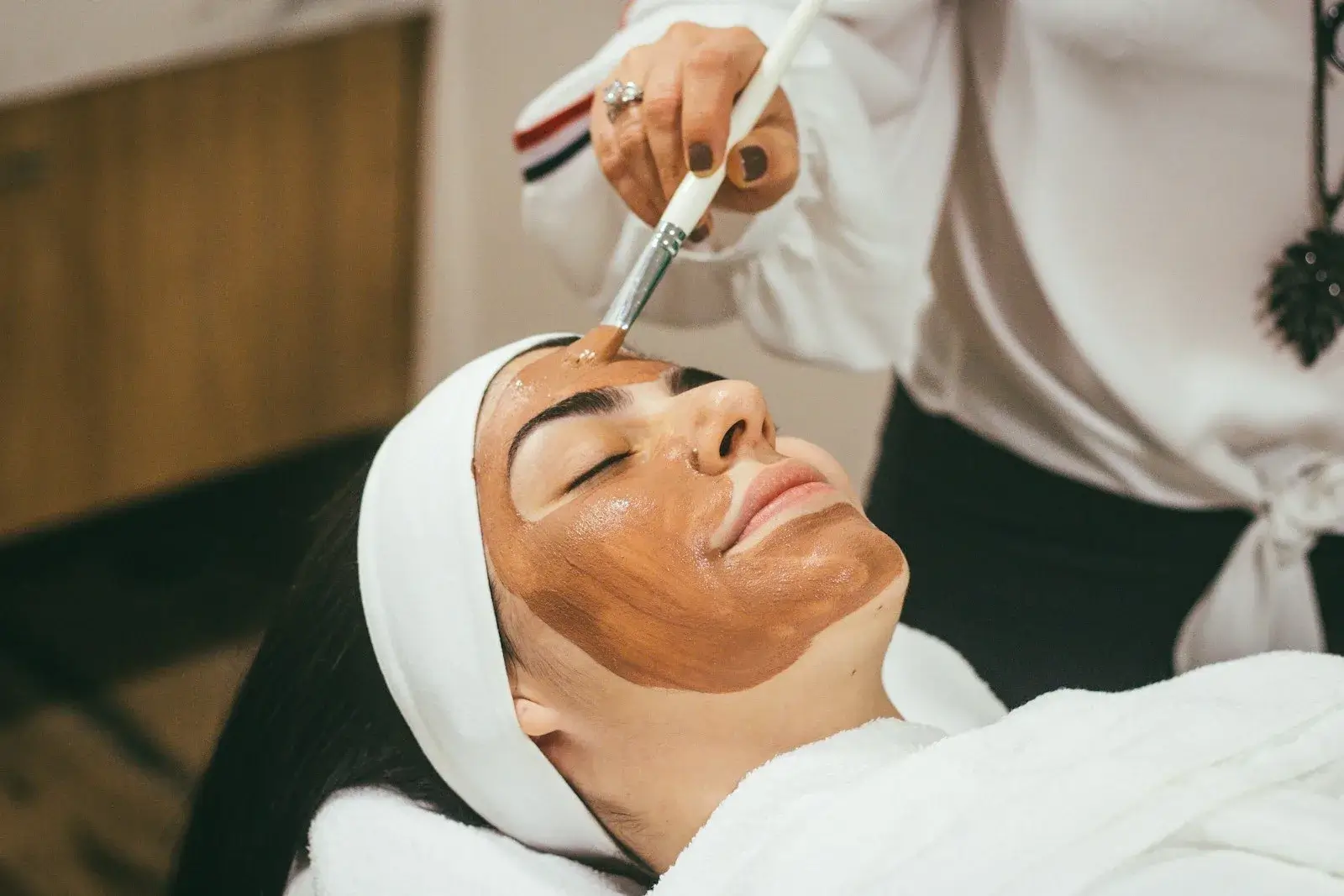 Beauty stüdyosunda bakım planları: danışma, gelişim ve tekrar rezervasyon