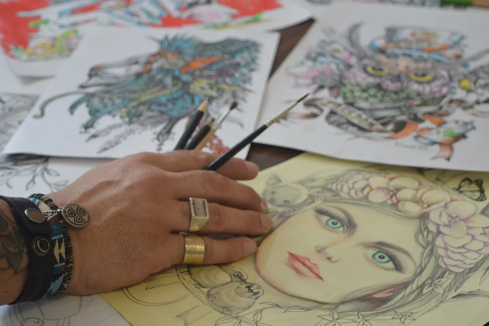 Tattoo sanatçı profilleri ve portfolyo: müşterinin doğru stili bulması